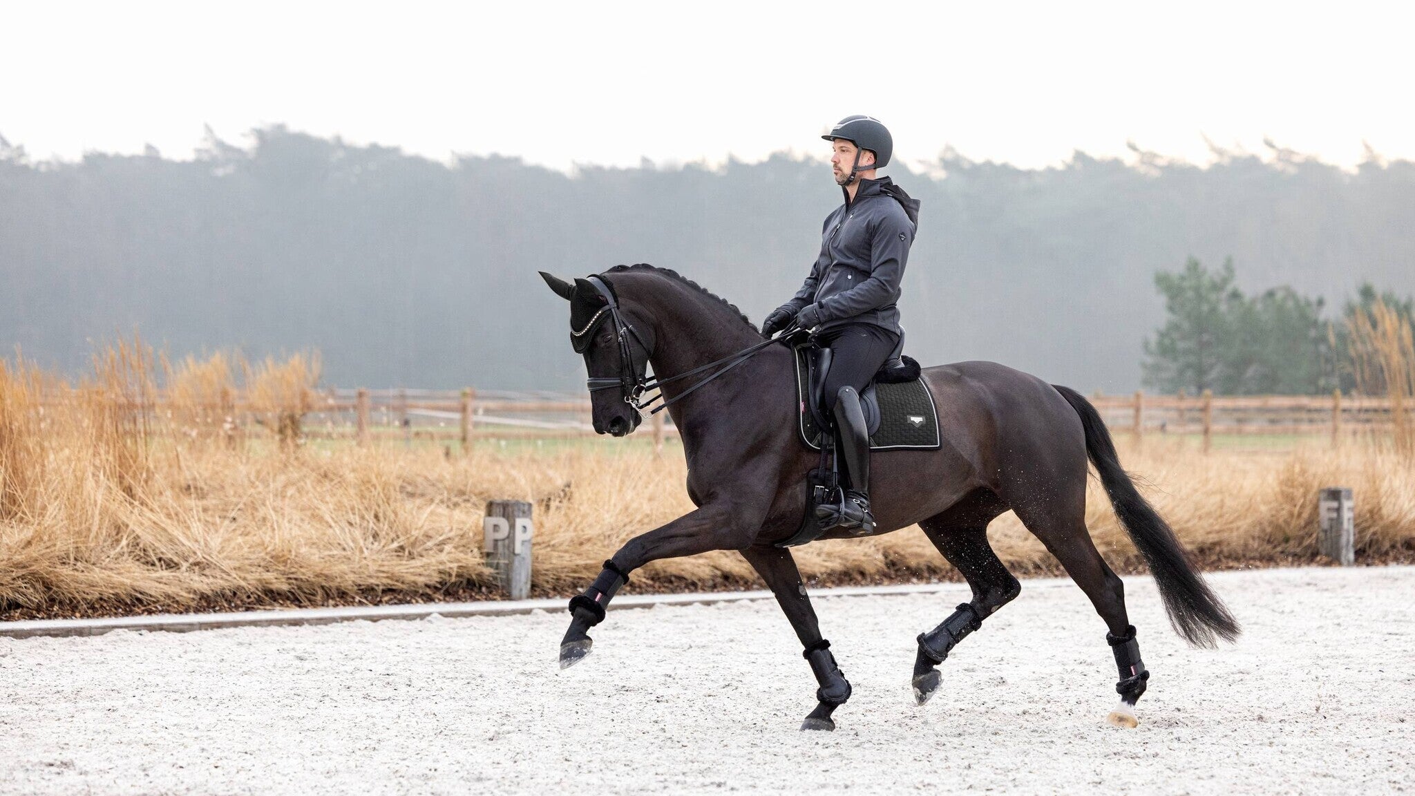 LeMieux Puissance Suede Zadeldek