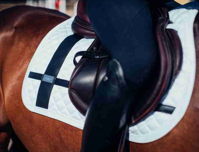 Equestrian Stockholm Zadeldek No Boundaries White