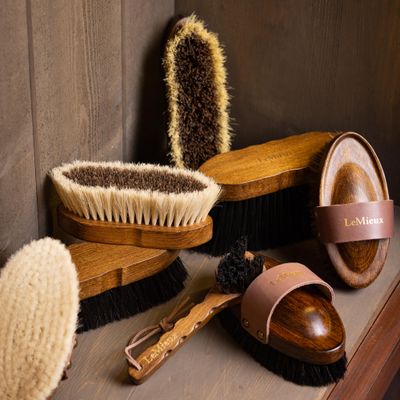 Borstels & toebehoren - Maddelin Equestrian