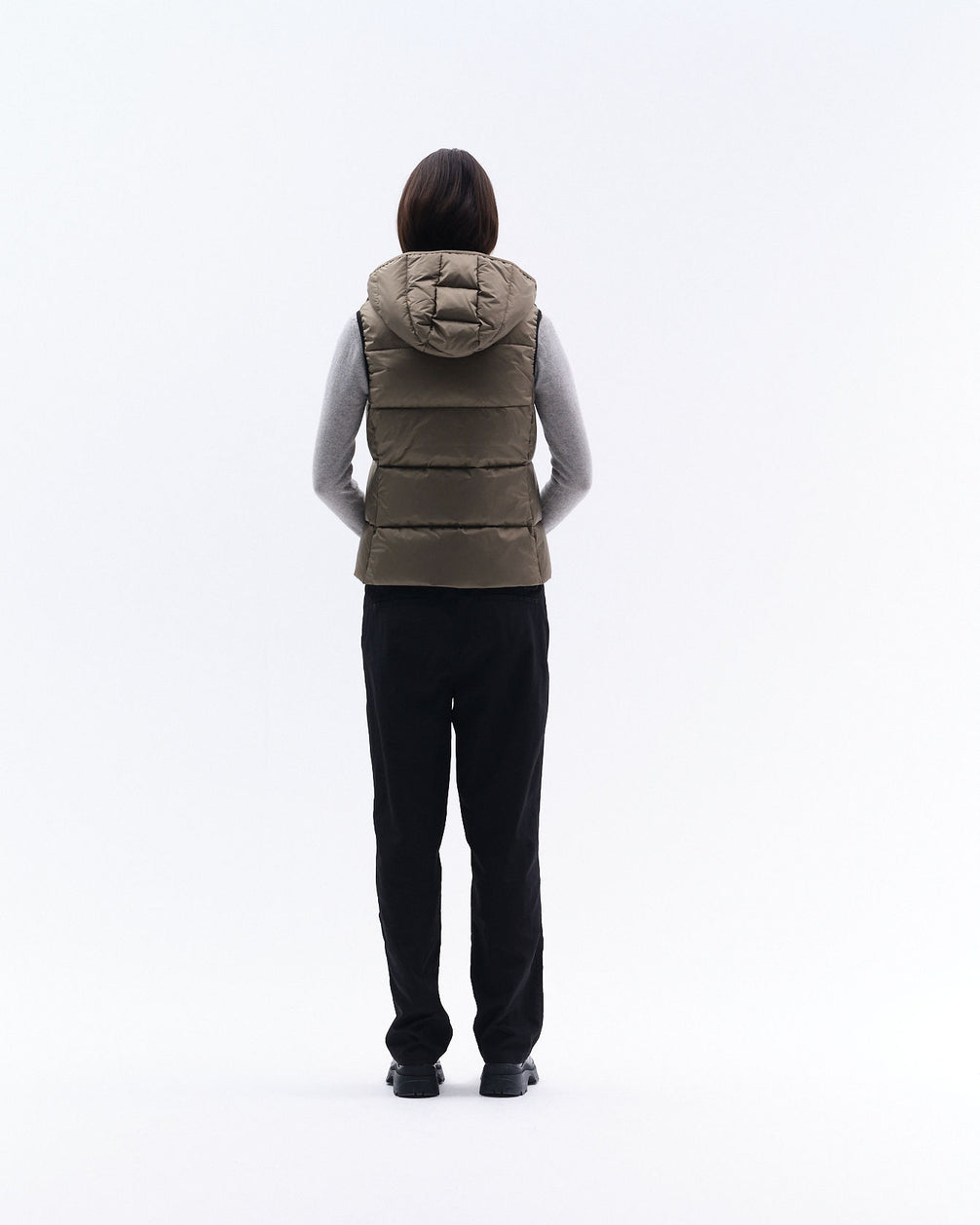 Trolle Goose Down Bodywarmer 2.0 Dames Olive gedragen Dames Jassen - Maddelin Equestrian Trolle