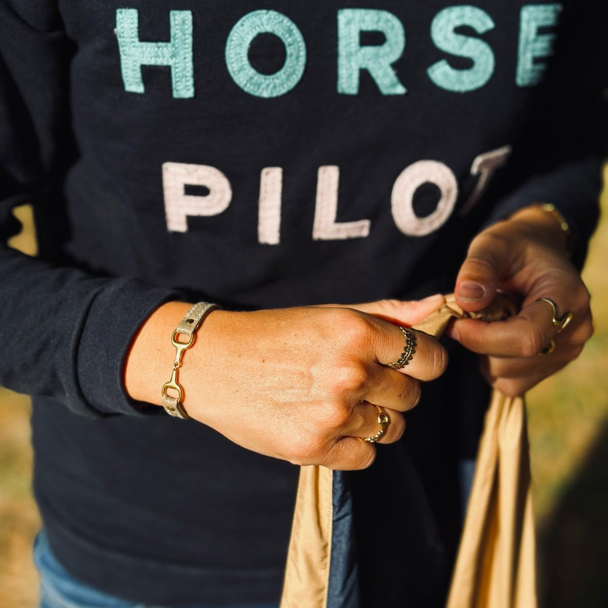 Equestrian Jewelry leren armband Fano met bit in zilver of goud, in verschillende leerkleuren
