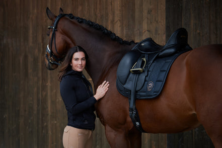 Eskadron Zadeldek Big Square Faux Leather Platinum 23 Black