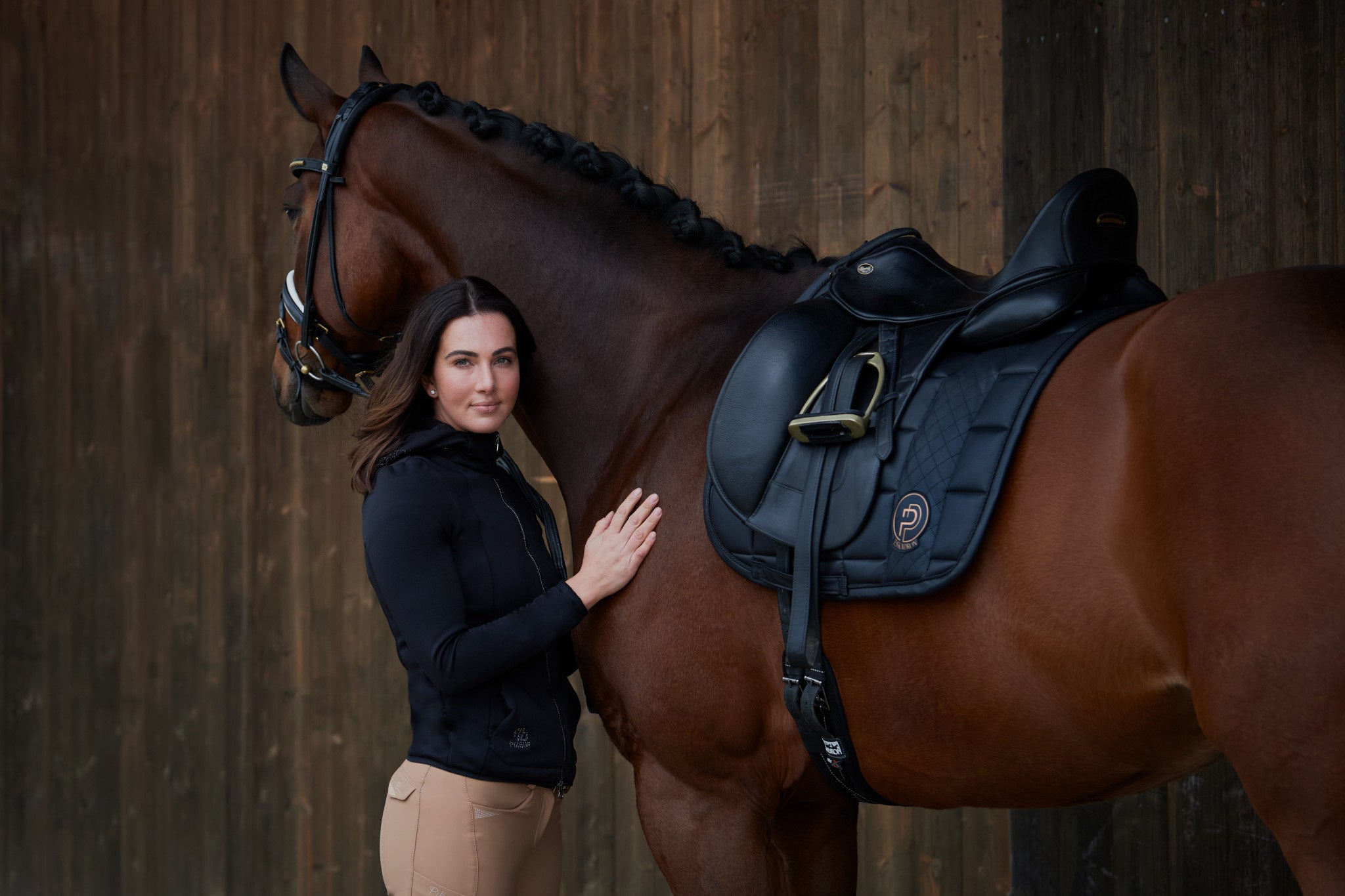 Eskadron Zadeldek Big Square Faux Leather Platinum 23 Black