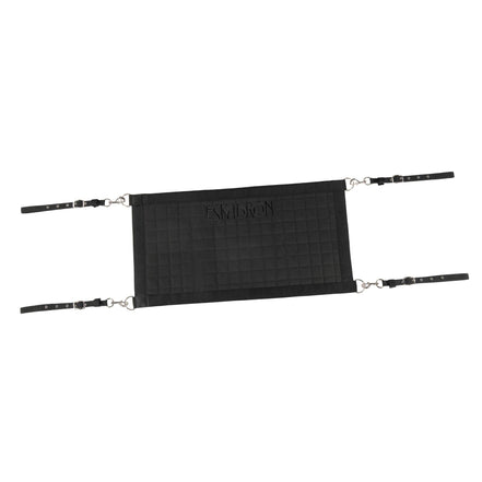 Eskadron Door Gate Quilt Short