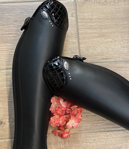 DeNiro Tricolore Salentino 01 Smooth Black - Lucido Black/Patent Black piping/Crystal Stones