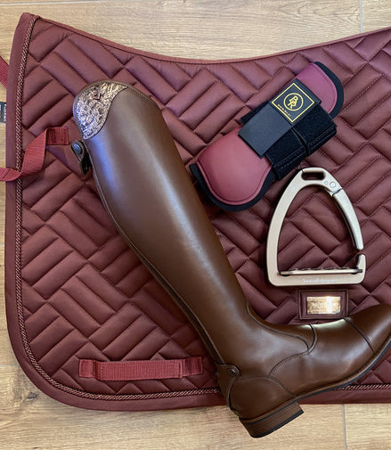 DeNiro Levante/01 Wrat Brown Grarose