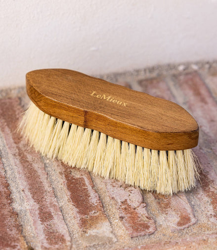 LeMieux Artisan Zachte Finishing Borstel Brown