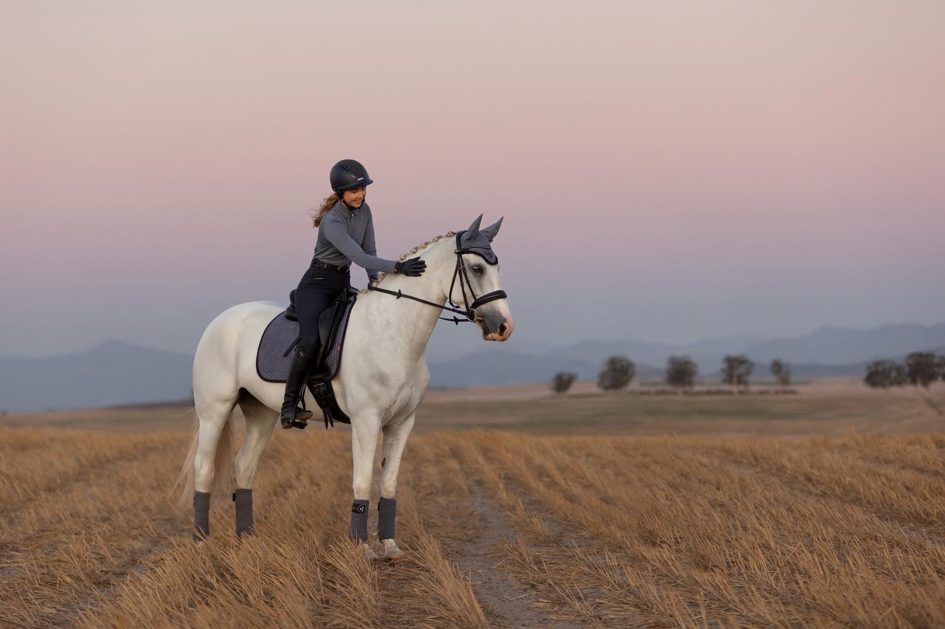 LeMieux Classic Suede Zadeldek Jay Blue