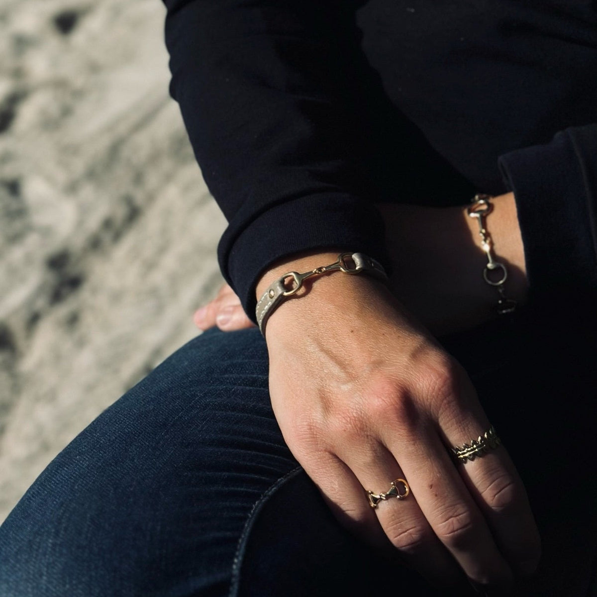 Equestrian Jewelry leren armband Fano met bit in zilver of goud, in verschillende leerkleuren