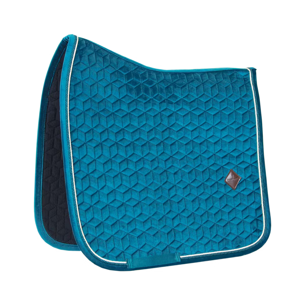 Kentucky Zadeldek Velvet Luxe Fluweel en Anatomisch Zadeldoeken - Maddelin Equestrian Kentucky