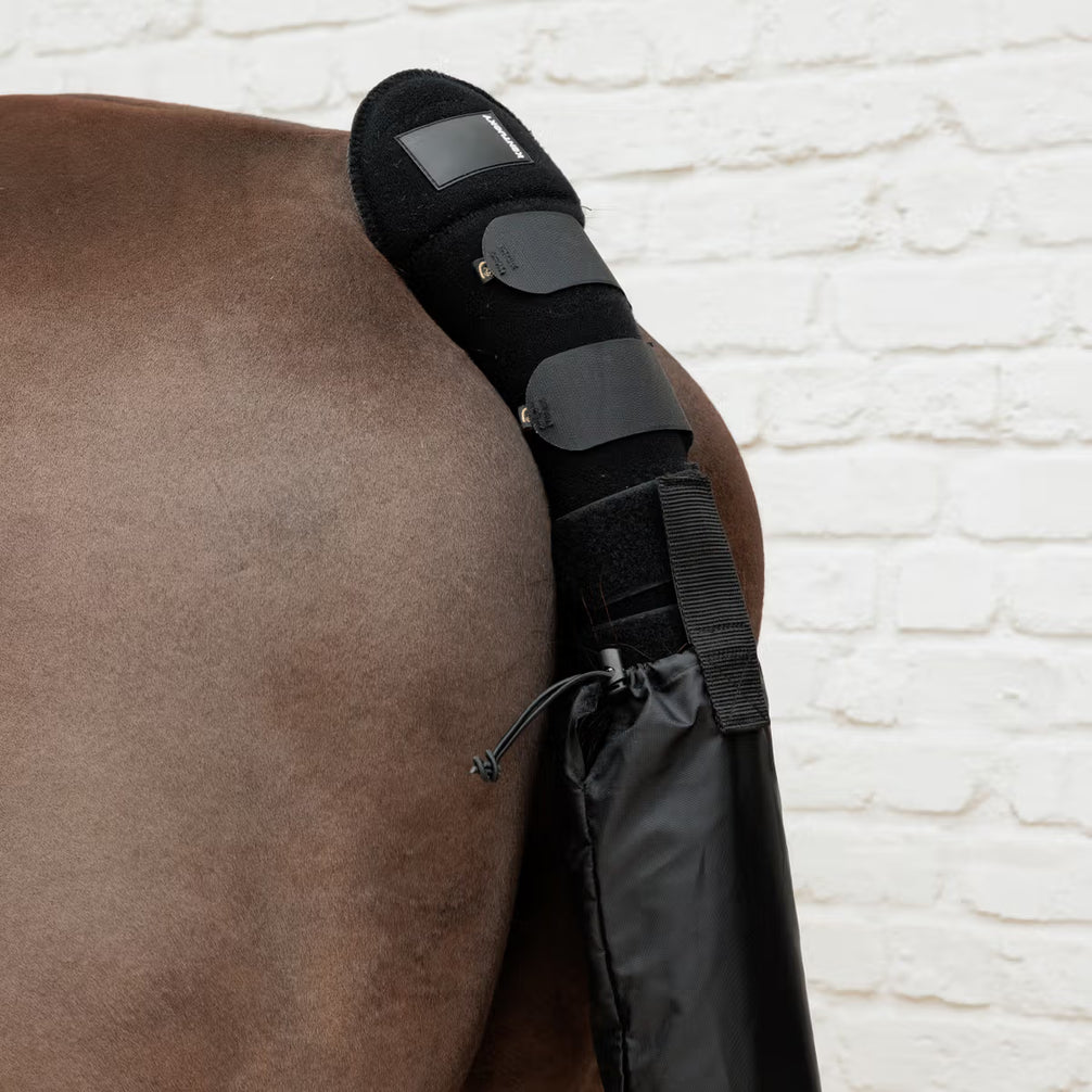 Kentucky Staartbeschermer & staartzak zwart – detailfoto 4