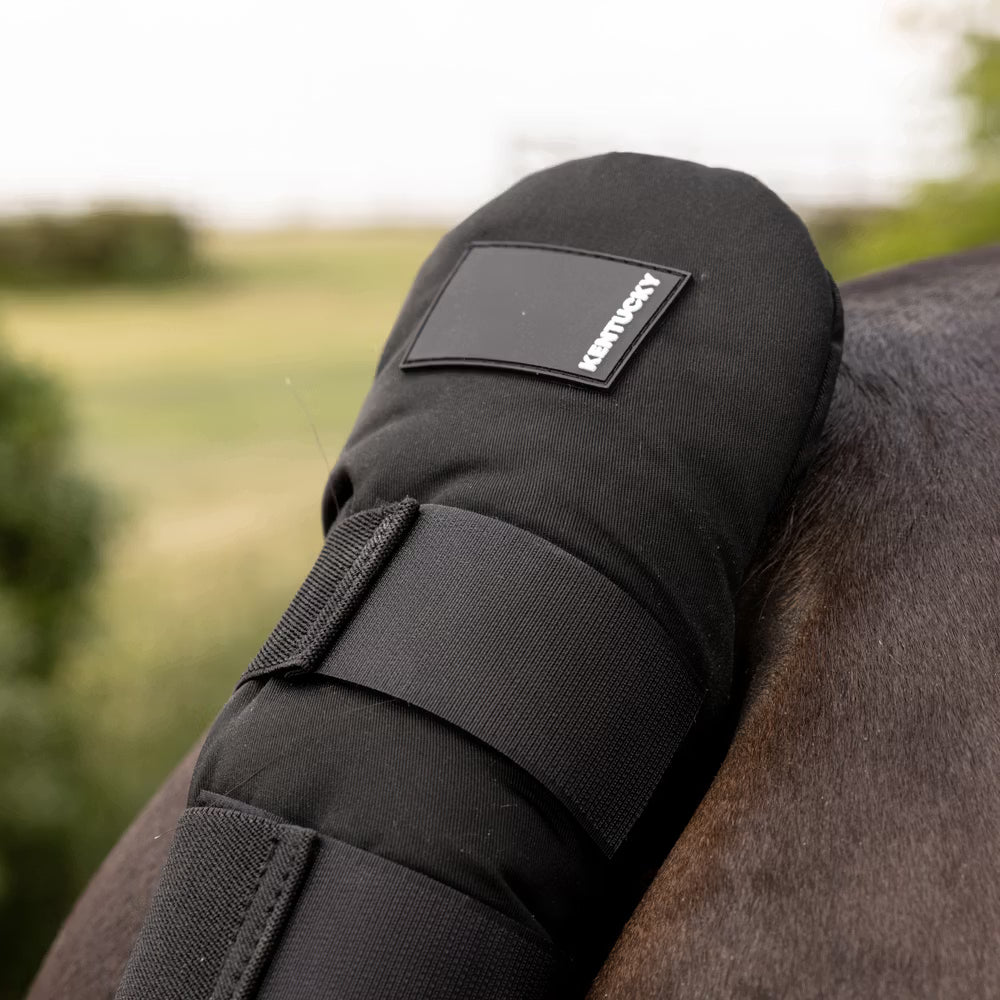Kentucky Staartbeschermer Pro voor Transport en Maximale Bescherming Toebehoren - Maddelin Equestrian Kentucky