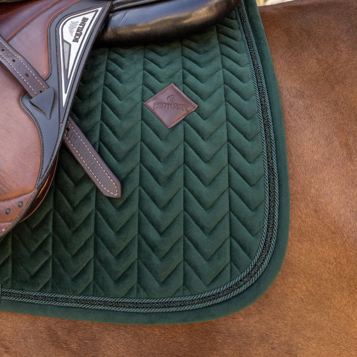 Kentucky Velvet Mini Pearls zadeldoek