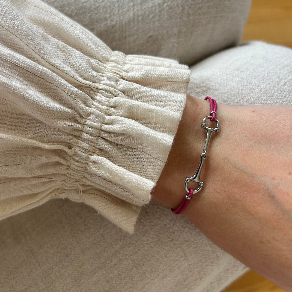 Equestrian Jewelry armband Lana: dun elastisch koordje met een fijne bit in goud of zilver