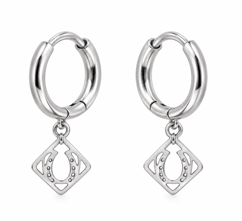 Equestrian Jewelry creolen Dixie met opengewerkte hanger en hoefijzer, in zilver en goud