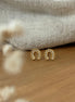 Equestrian Jewelry oorbellen Lady: hoefijzer-oorknopjes volledig bezet met strass-steentjes, in zilver of goud