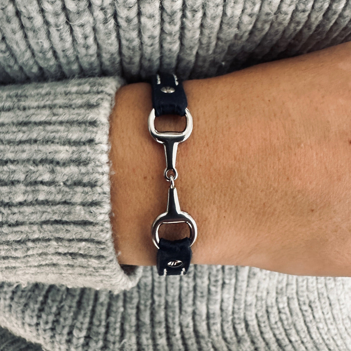 Equestrian Jewelry leren armband Fano met bit in zilver of goud, in verschillende leerkleuren