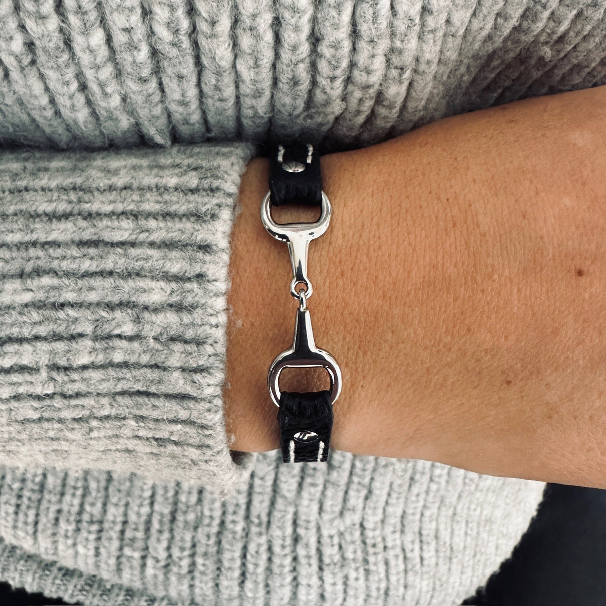 Equestrian Jewelry leren armband Fano met bit in zilver of goud, in verschillende leerkleuren
