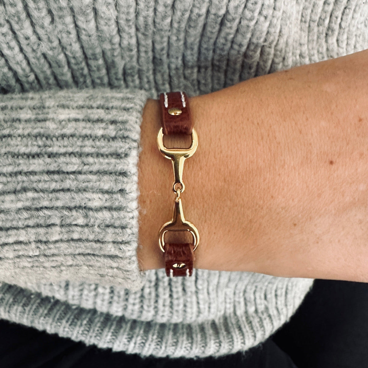 Equestrian Jewelry leren armband Fano met bit in zilver of goud, in verschillende leerkleuren