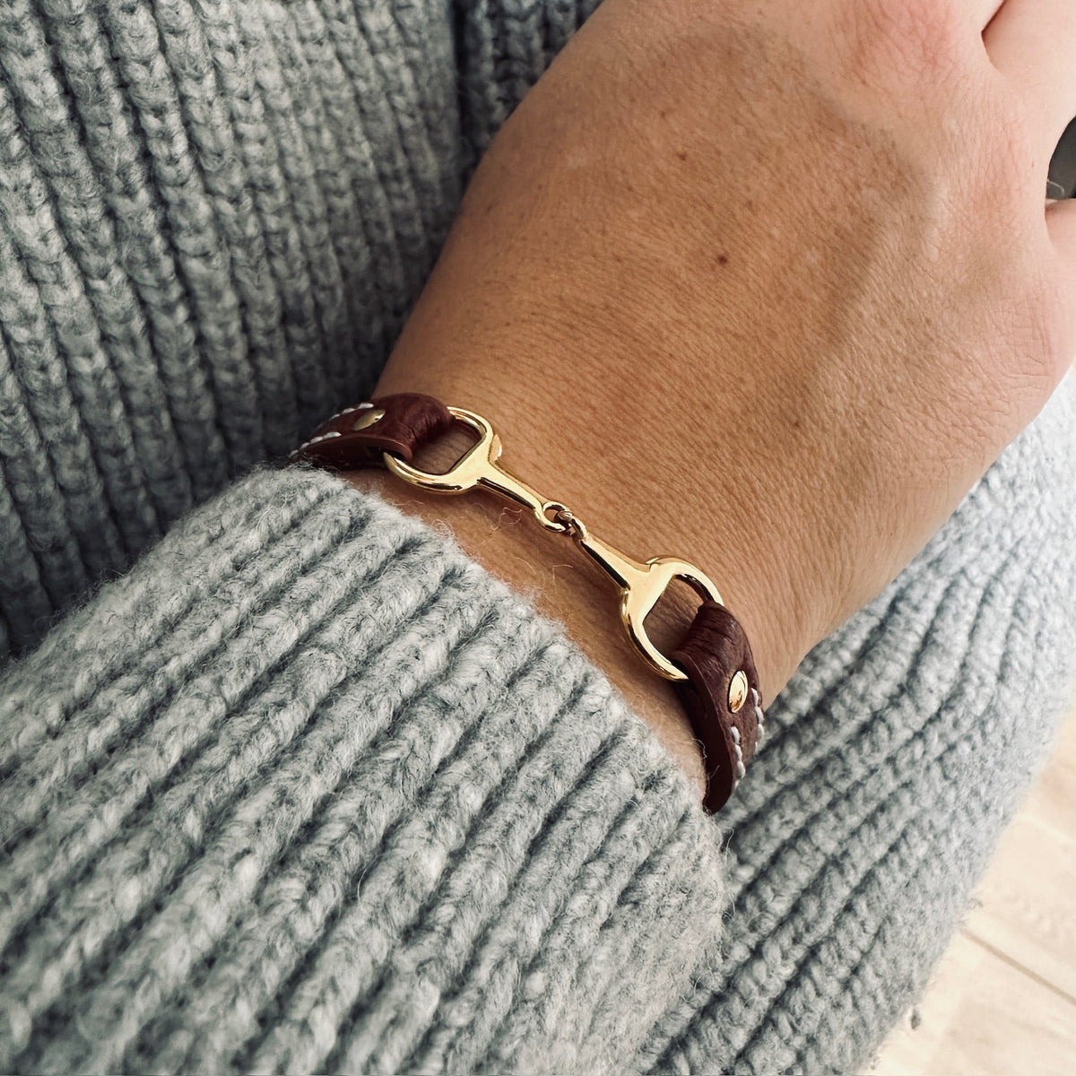 Equestrian Jewelry leren armband Fano met bit in zilver of goud, in verschillende leerkleuren