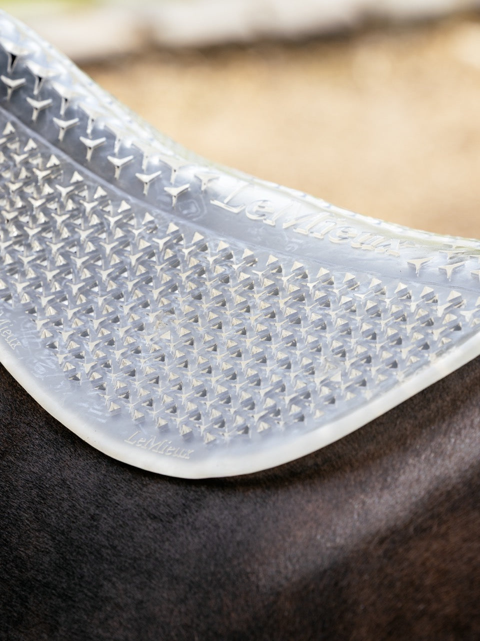 LeMieux Gel-Tek Shaped Half Pad