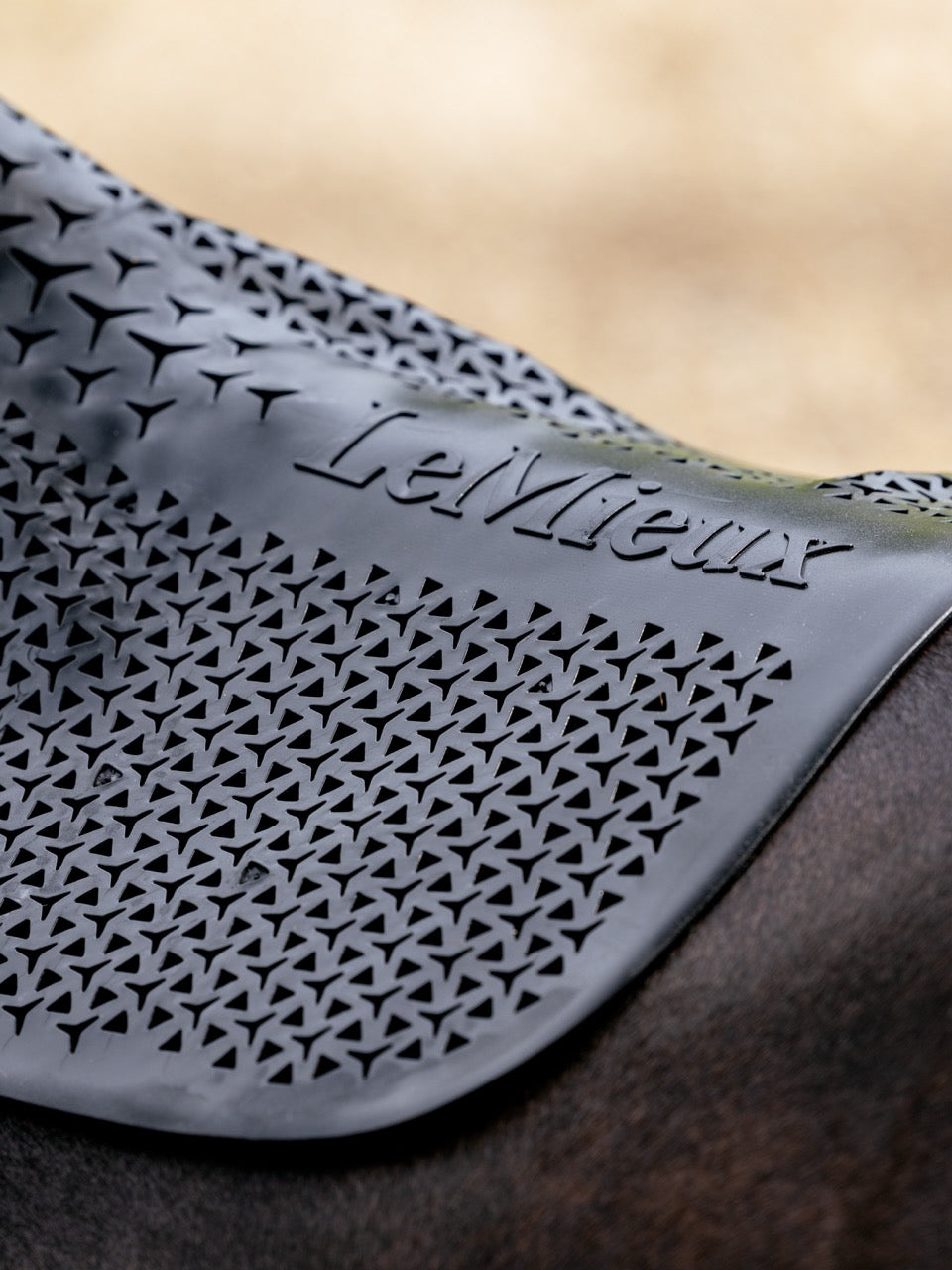 LeMieux Gel-Tek Slimline Half Pad