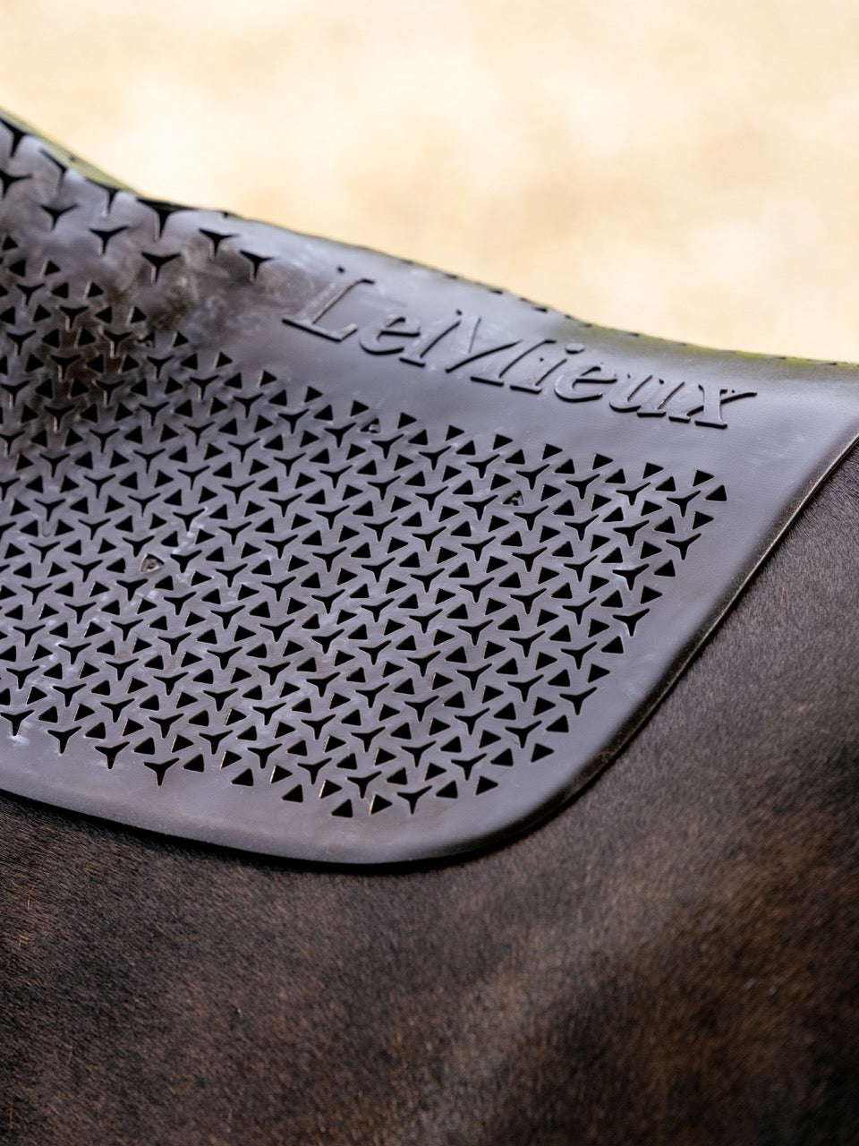 LeMieux Gel-Tek Slimline Half Pad