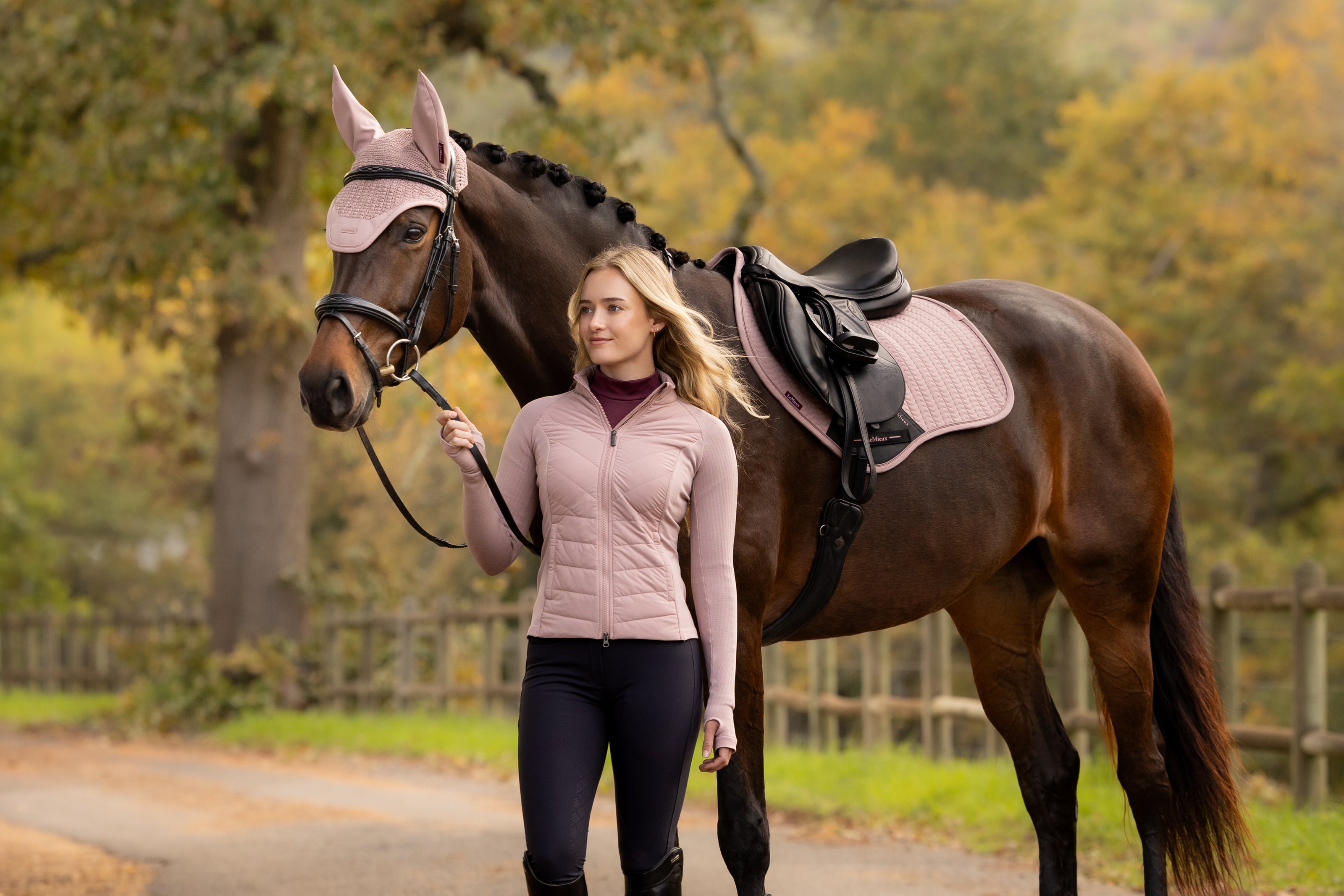 LeMieux Essence Zadeldek AW26