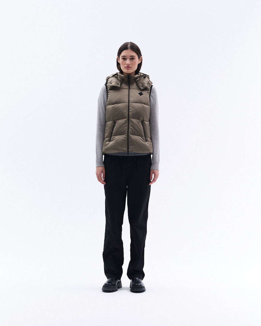 Trolle Goose Down Bodywarmer 2.0 Dames Olive gedragen Dames Jassen - Maddelin Equestrian Trolle