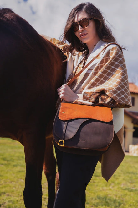 Adamsbro Luxury Saddle Bag Geschenken - Maddelin Equestrian Adamsbro