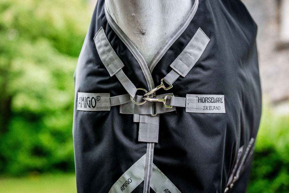 Detail van de borstafwerking van de Amigo 1200D Plus Turnout deken