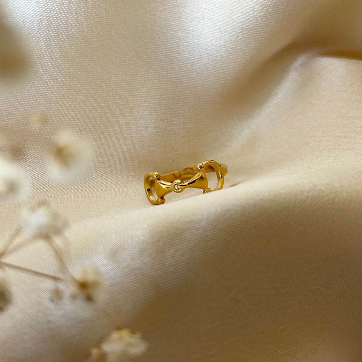 Equestrian Jewelry ring Maya met bitmotief, verstelbaar, in zilver en goud