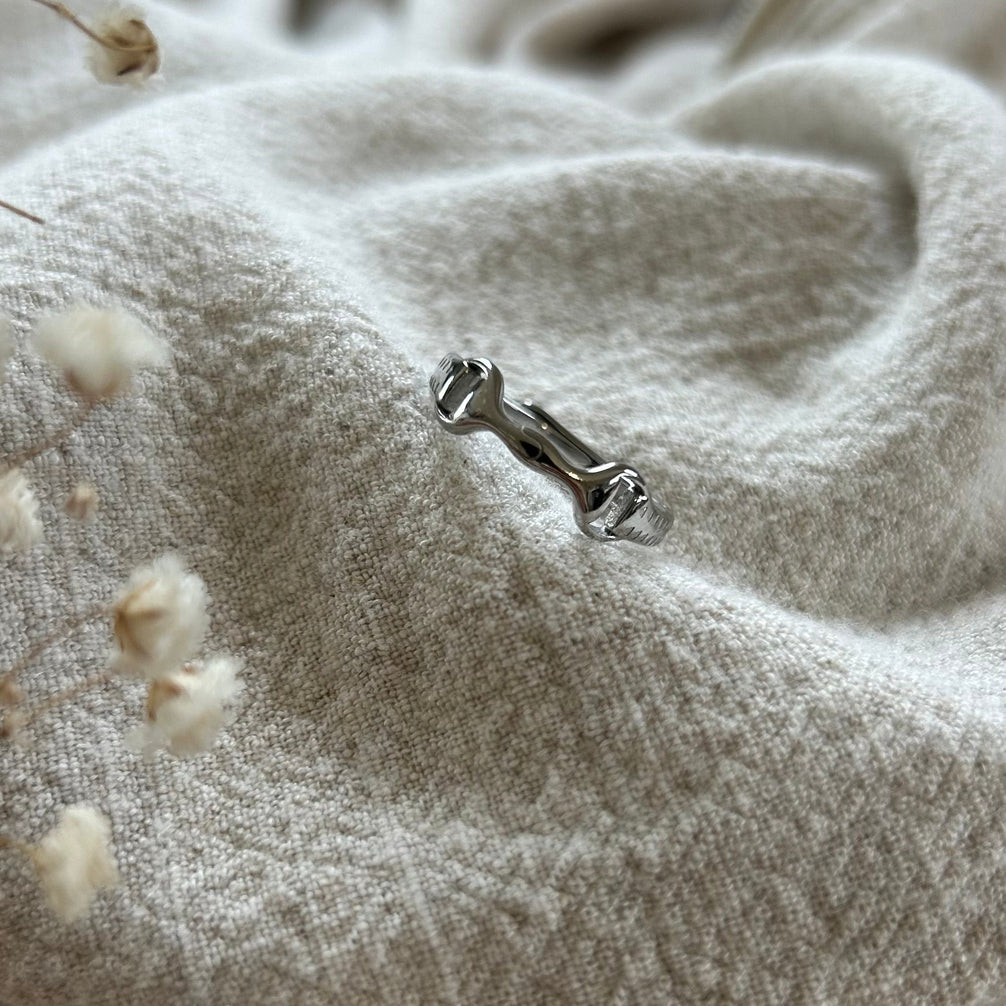 Equestrian Jewelry ring Ana met fijn bitmotief, verstelbaar, in zilver en goud