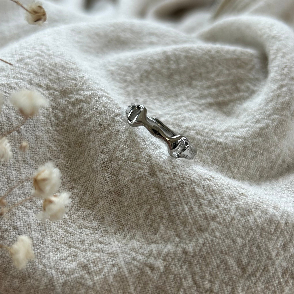 Equestrian Jewelry ring Ana met fijn bitmotief, verstelbaar, in zilver en goud