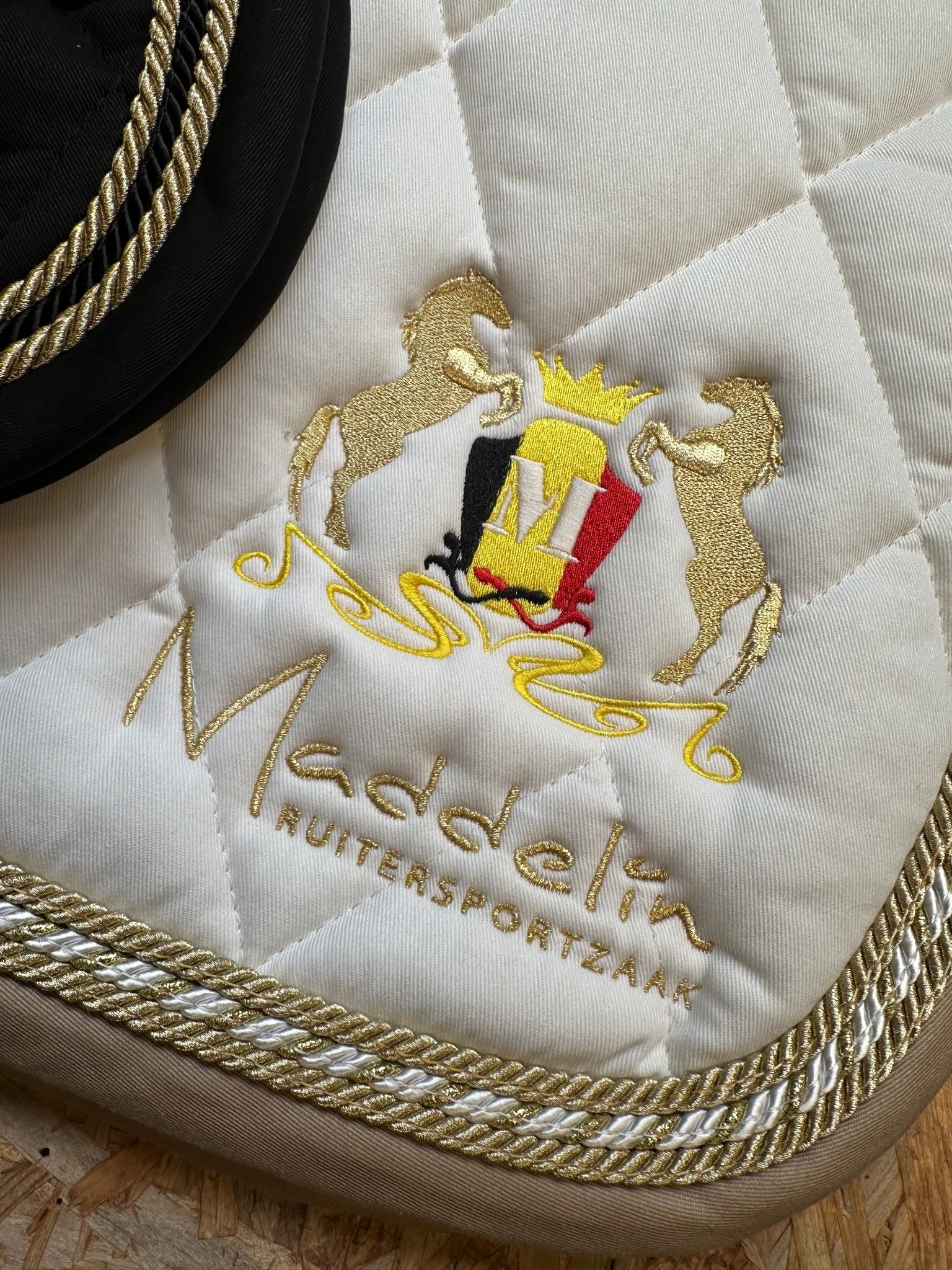 Borduren - Maddelin Equestrian Maddelin Equestrian