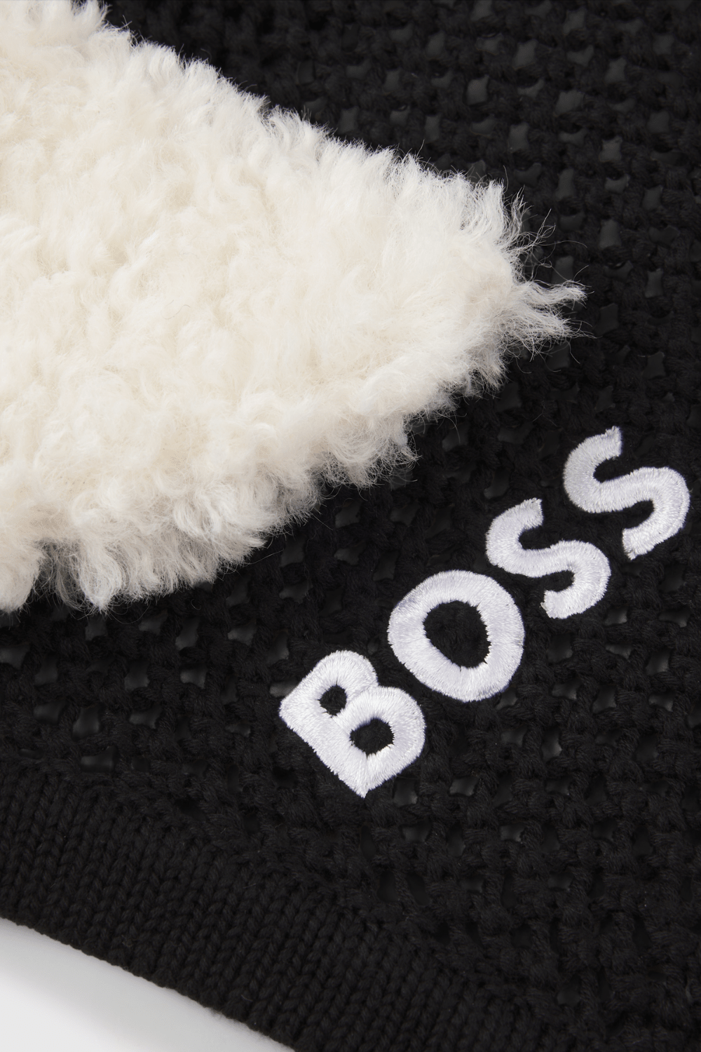 Boss Equestrian Chicago Oornetje Teddy Zwart