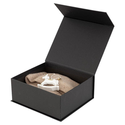 BR Christmas Giftbox Muts + Nekwarmer Mutsen, petten en sjaals - Maddelin Equestrian BR