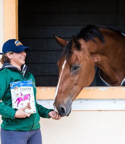 Cavalor Fruities 750g Snoepjes en likstenen - Maddelin Equestrian Cavalor