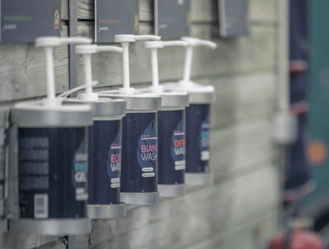 Cavalor Pot Houder Cavalor Navy 1stuk Stalbenodigdheden - Maddelin Equestrian Cavalor