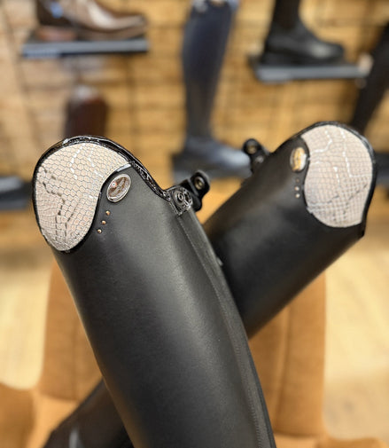 De Niro Salentino/02 Top Regal Pink Black Patent Piping Stones Rose gold Rijlaarzen - Maddelin Equestrian De Niro Boot Co