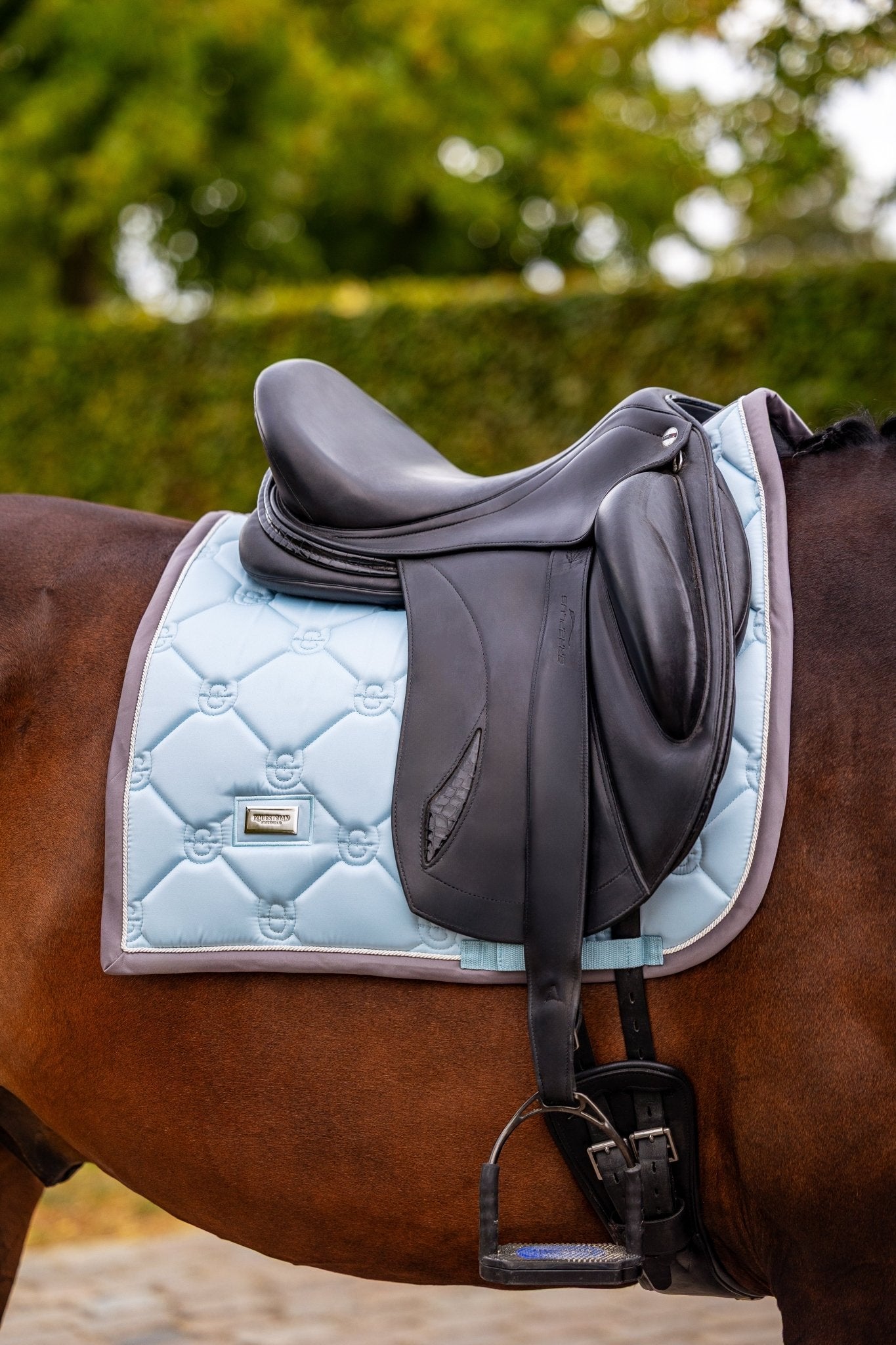 Equestrian Stockholm Zadeldoek Ice Blue Zadeldoeken - Maddelin Equestrian Equestrian Stockholm