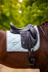 Equestrian Stockholm Zadeldoek Ice Blue Pearls Zadeldoeken - Maddelin Equestrian Equestrian Stockholm