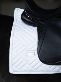 Equestrian Stockholm Zadeldoek Modern White Perfection Zadeldoeken - Maddelin Equestrian Equestrian Stockholm
