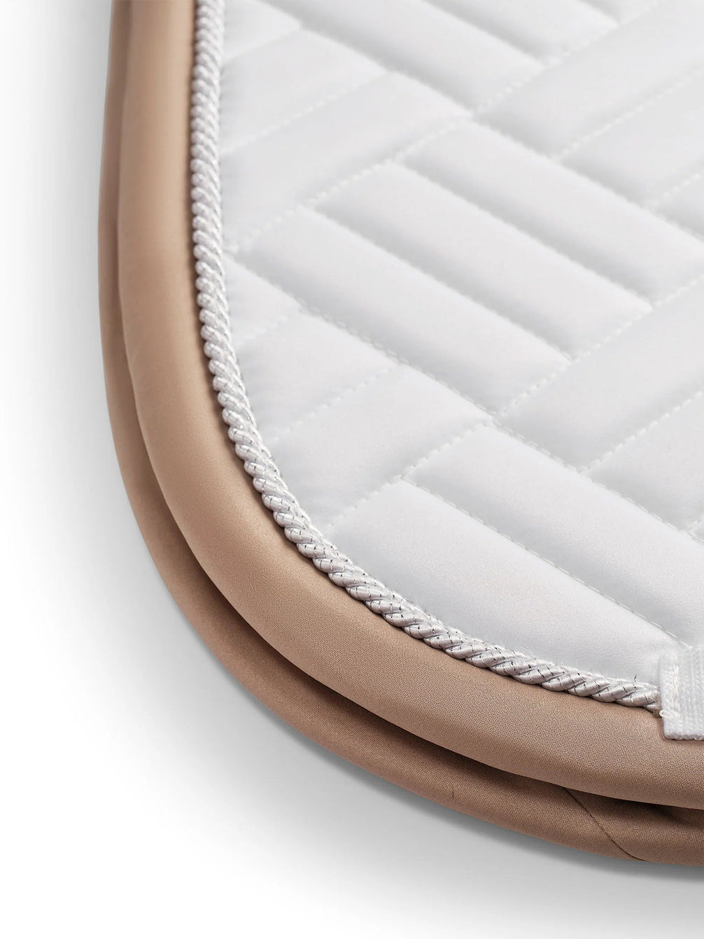 Equestrian Stockholm Zadeldoek Modern White Sand Zadeldoeken - Maddelin Equestrian Equestrian Stockholm