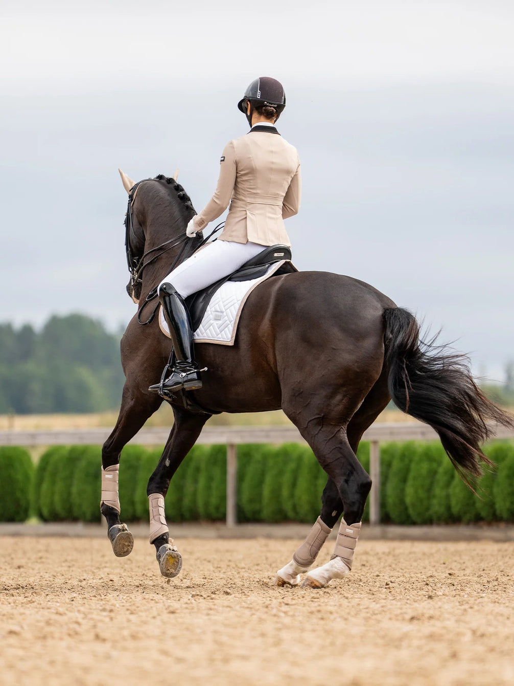 Equestrian Stockholm Zadeldoek Modern White Sand Zadeldoeken - Maddelin Equestrian Equestrian Stockholm