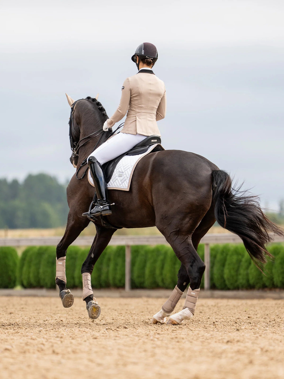 Equestrian Stockholm Zadeldoek Modern White Sand Zadeldoeken - Maddelin Equestrian Equestrian Stockholm