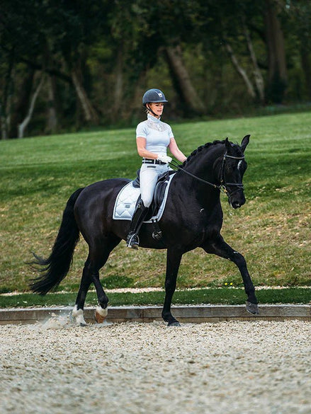 Equestrian Stockholm Zadeldoek Silver White Perfection Zadeldoeken - Maddelin Equestrian Equestrian Stockholm