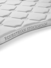 Equestrian Stockholm Zadeldoek Silver White Perfection Zadeldoeken - Maddelin Equestrian Equestrian Stockholm