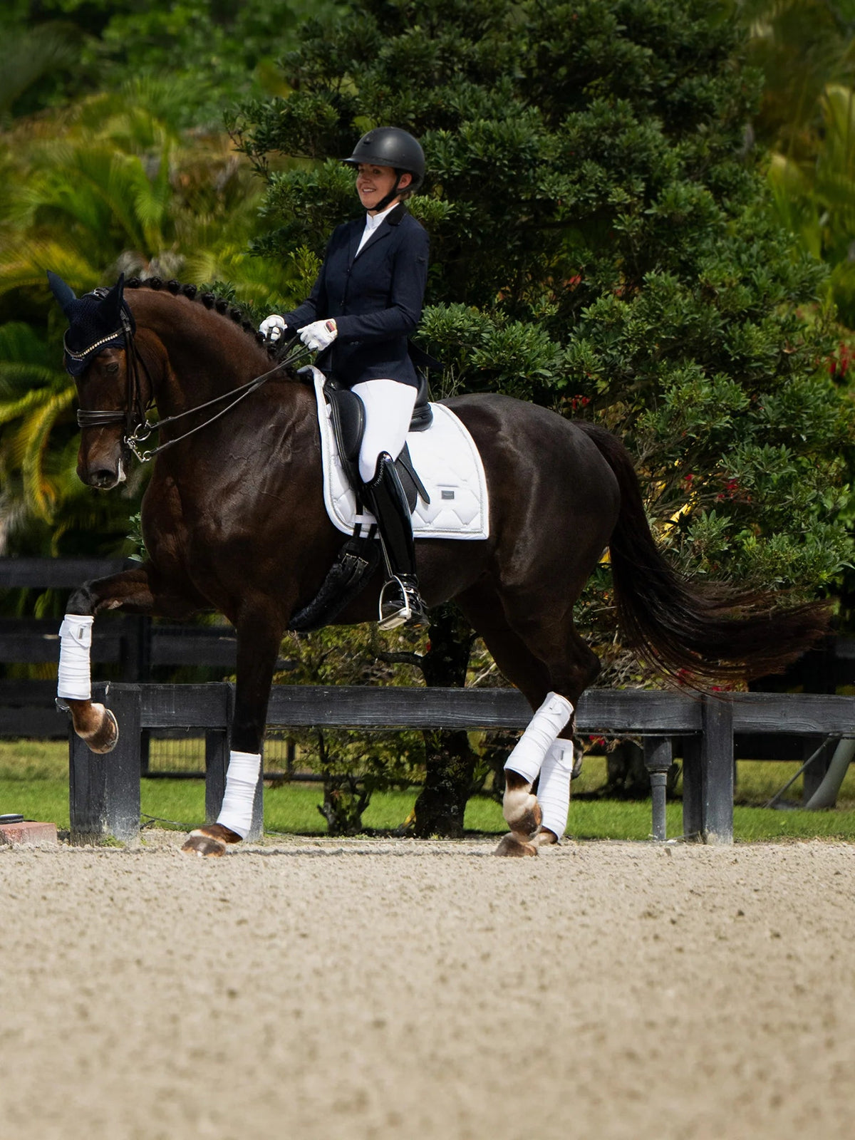 Equestrian Stockholm Zadeldoek Silver White Perfection Zadeldoeken - Maddelin Equestrian Equestrian Stockholm