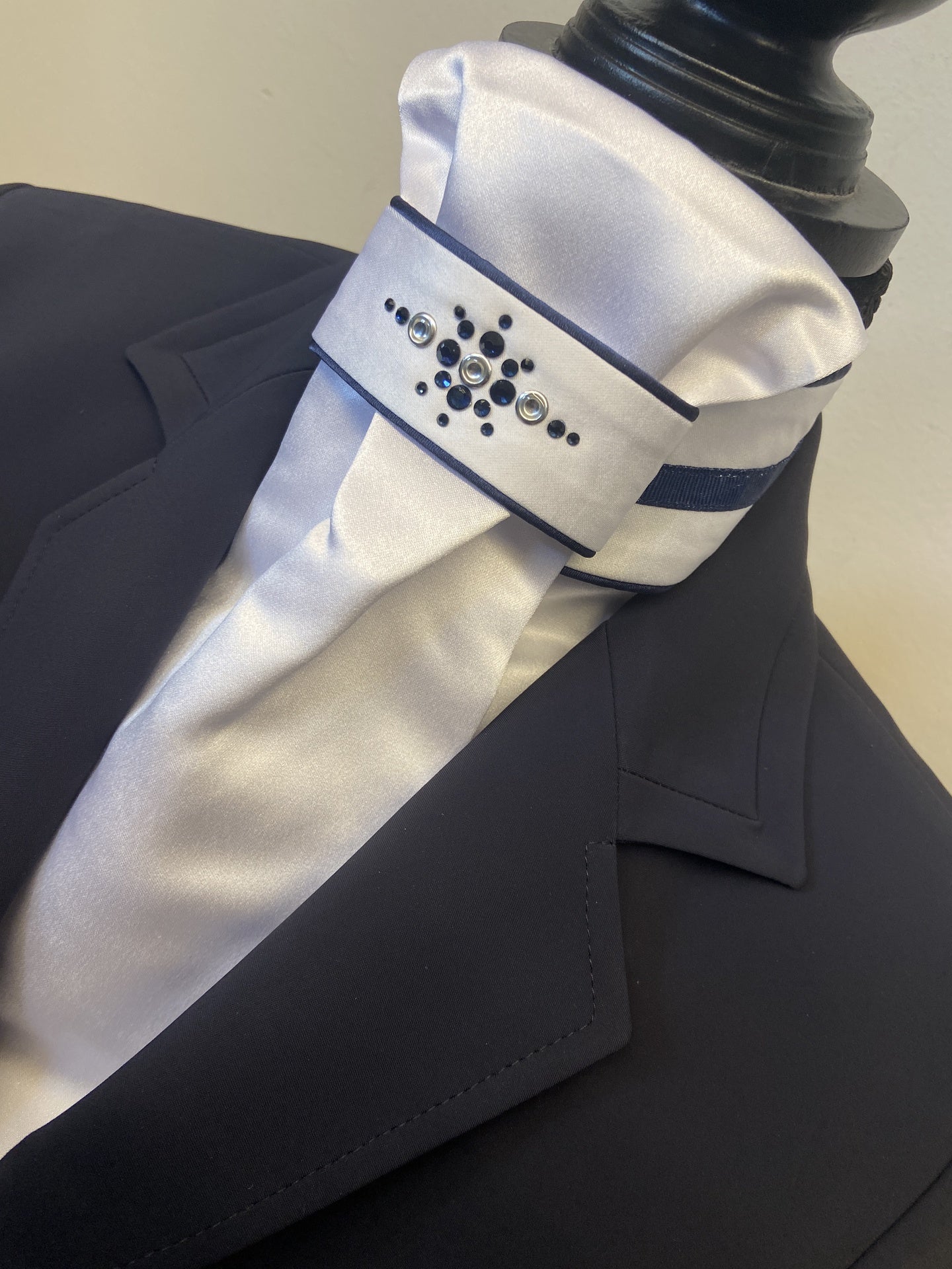 Equiline Dames wedstrijd jas Eppie Wedstrijdjassen - Maddelin Equestrian Equiline